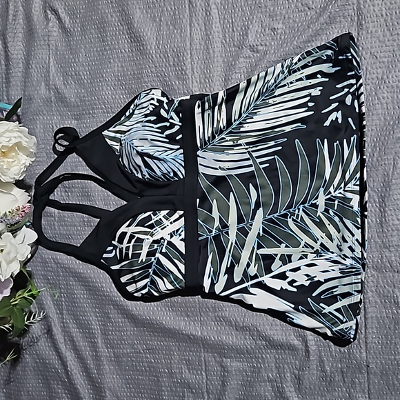 Coastal Blue Other - Coastal Blue Swim Top size M 8-10